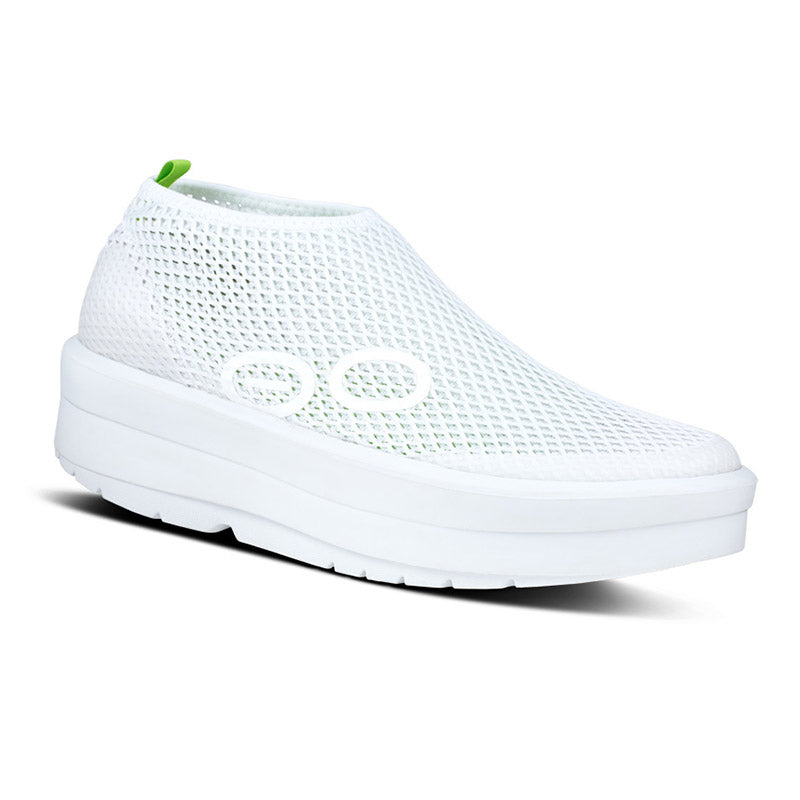 OOFOS / Women's OOmega Chukka - White/White – ROCK STEPPERS
